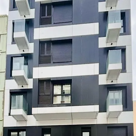 Playa De Canteras-albareda 1 Apartment *