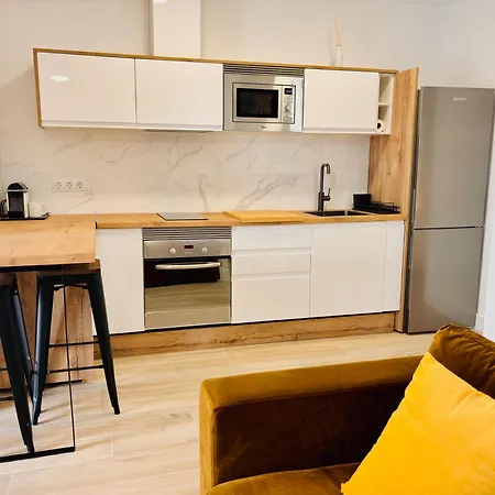 Playa De Canteras-albareda 1 Apartment *